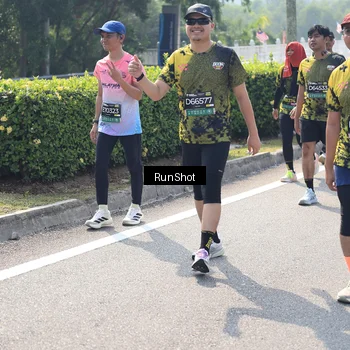 Runner Photo 6940137