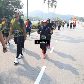 Runner Photo 6940153