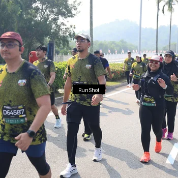Runner Photo 6940155