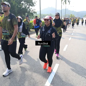 Runner Photo 6940162