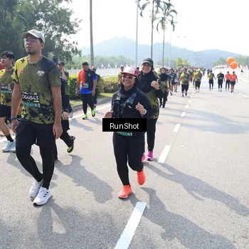 Runner Photo 6940165
