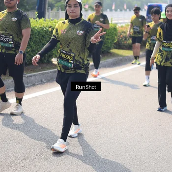 Runner Photo 6940195
