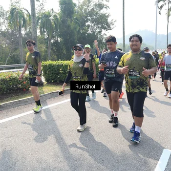 Runner Photo 6940229