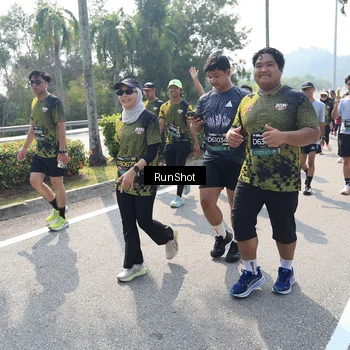Runner Photo 6940230