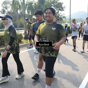 Runner Photo 6940243