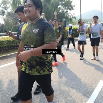 Runner Photo 6940245