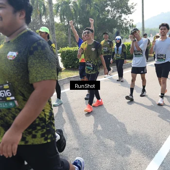 Runner Photo 6940247