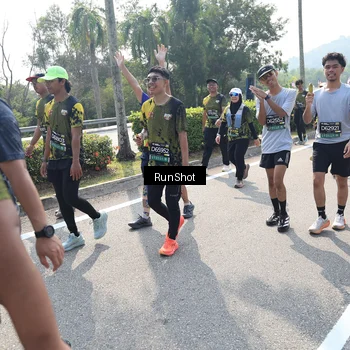Runner Photo 6940248
