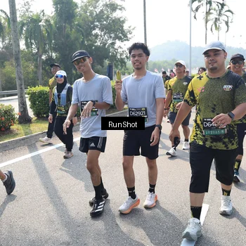 Runner Photo 6940252