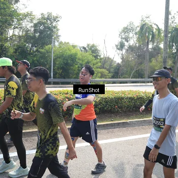 Runner Photo 6940258