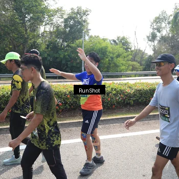 Runner Photo 6940261