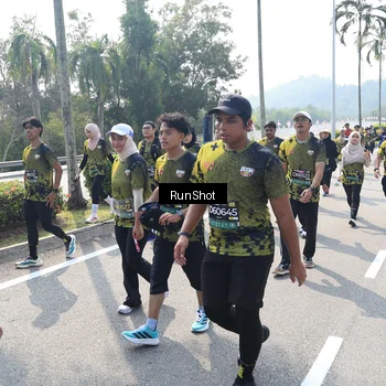 Runner Photo 6940287