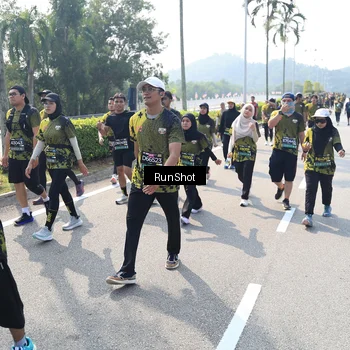 Runner Photo 6940296