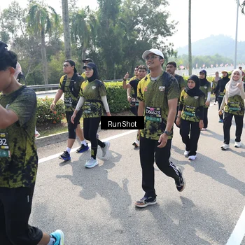Runner Photo 6940297