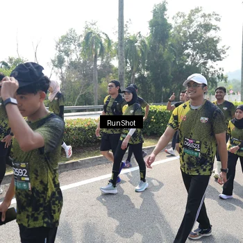 Runner Photo 6940300
