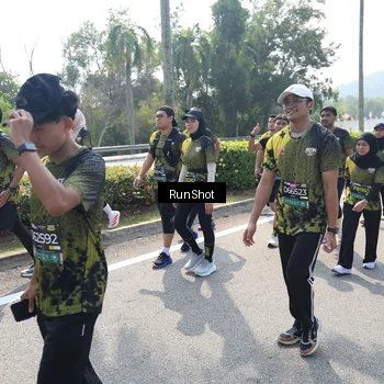 Runner Photo 6940301