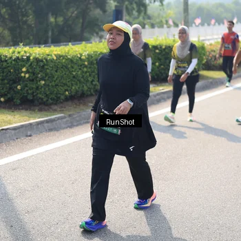 Runner Photo 6940330