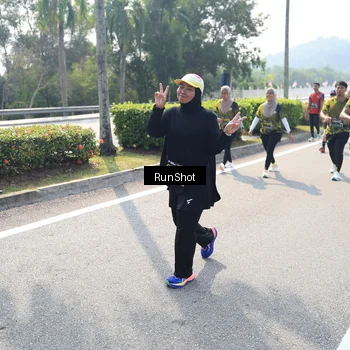 Runner Photo 6940336