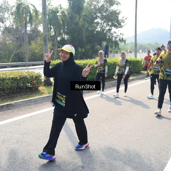 Runner Photo 6940342