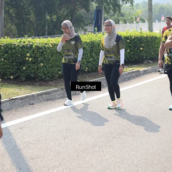 Runner Photo 6940344