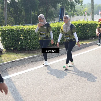 Runner Photo 6940347