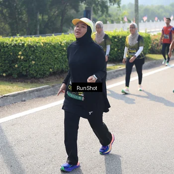 Runner Photo 6940348