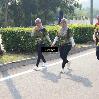 Runner Photo 6940349