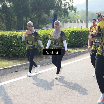 Runner Photo 6940350