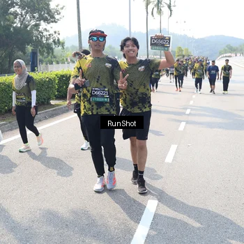 Runner Photo 6940353