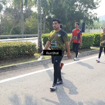 Runner Photo 6940371