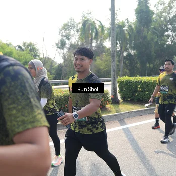 Runner Photo 6940372