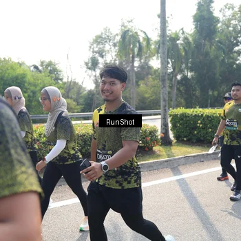 Runner Photo 6940377