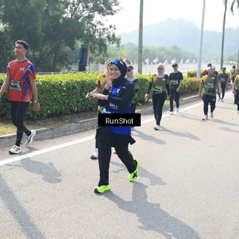 Runner Photo 6940382