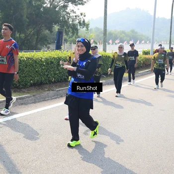 Runner Photo 6940389