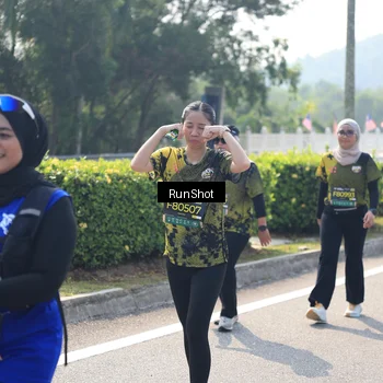 Runner Photo 6940391
