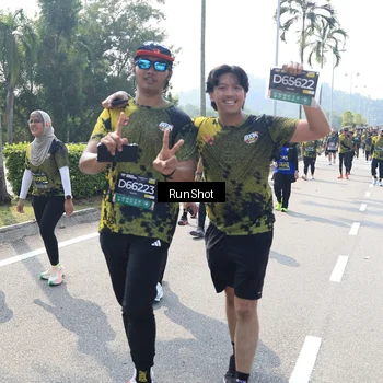 Runner Photo 6940393