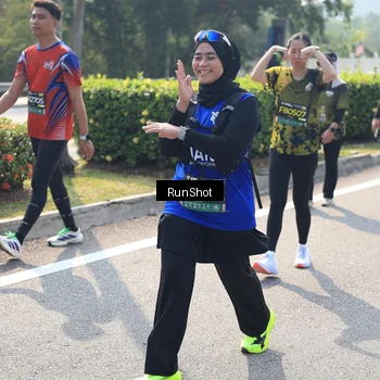 Runner Photo 6940408