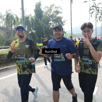 Runner Photo 6940424