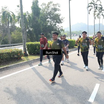 Runner Photo 6940442