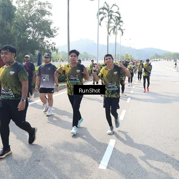 Runner Photo 6940447