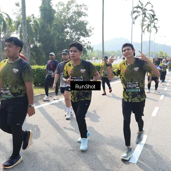 Runner Photo 6940449