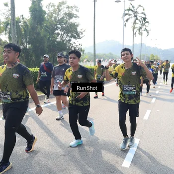 Runner Photo 6940450