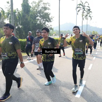 Runner Photo 6940452