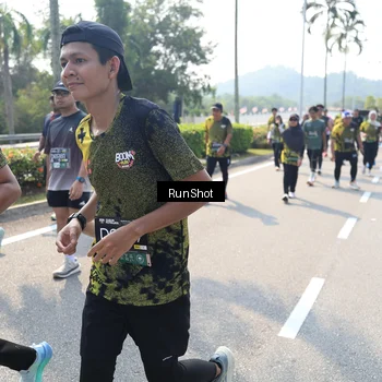 Runner Photo 6940457