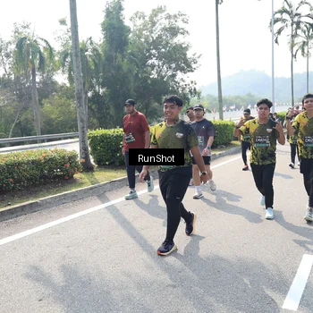 Runner Photo 6940462