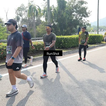 Runner Photo 6940471