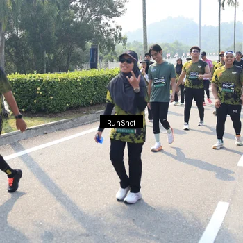 Runner Photo 6940479