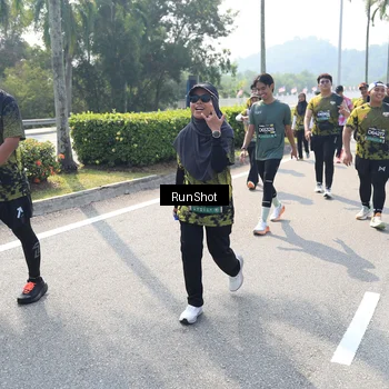 Runner Photo 6940482