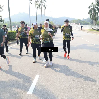 Runner Photo 6940488