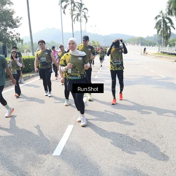 Runner Photo 6940489
